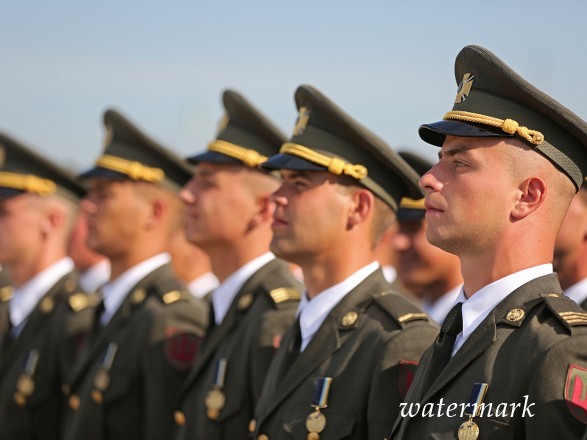 Ныне отмечается День Вооруженных сил Украины