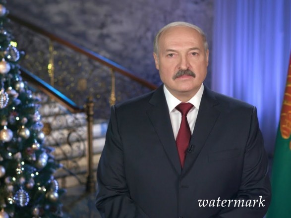 Порошенко получил новогоднее поздравление от Лукашенко